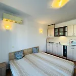 Appartamento Saint Elena Complex 47 *
